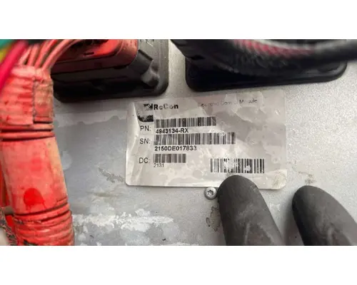 CUMMINS ISB6.7 Engine Assembly