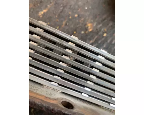 CUMMINS ISB6.7 Engine Oil Cooler