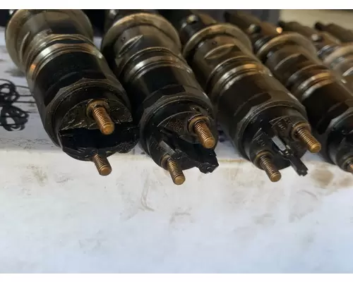 CUMMINS ISB6.7 Fuel Injector