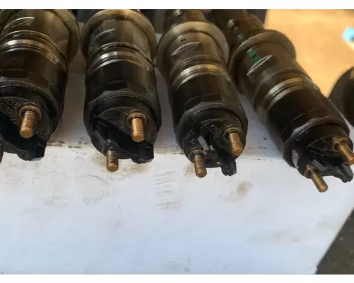 CUMMINS ISB6.7 Fuel Injector