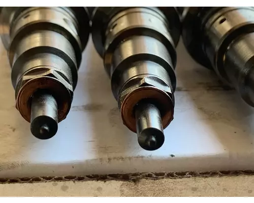 CUMMINS ISB6.7 Fuel Injector