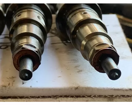 CUMMINS ISB6.7 Fuel Injector