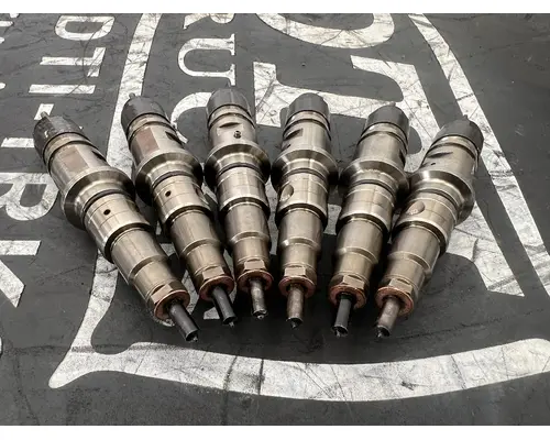 CUMMINS ISB6.7 Fuel Injector