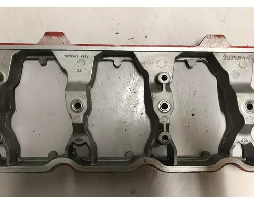 CUMMINS ISB6.7 Valve Cover