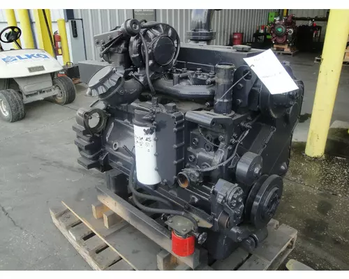 CUMMINS ISC 2233 ENGINE ASSEMBLY