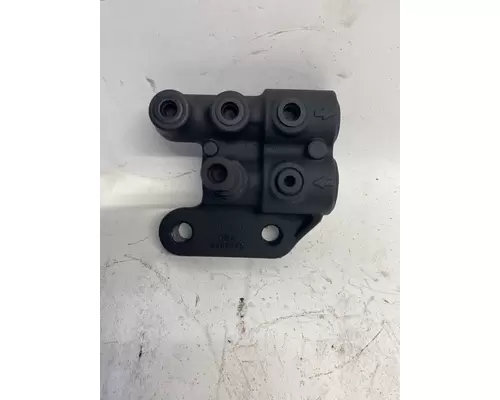 CUMMINS ISC DEF Engine Oil & Fuel Manifold