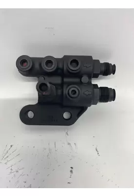 CUMMINS ISC EGR Engine Oil & Fuel Manifold