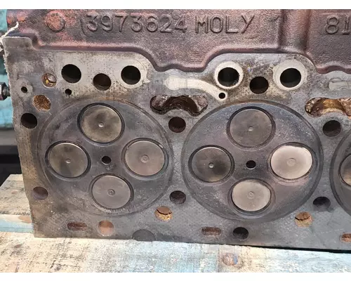 CUMMINS ISC8.3 Cylinder Head