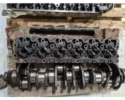 CUMMINS ISC8.3 Cylinder Head