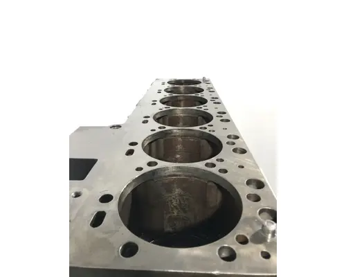 CUMMINS ISC Cylinder Block