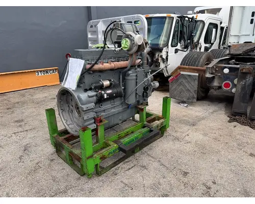 CUMMINS ISC Engine Assembly