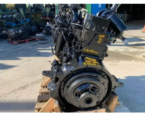 CUMMINS ISC Engine Assembly