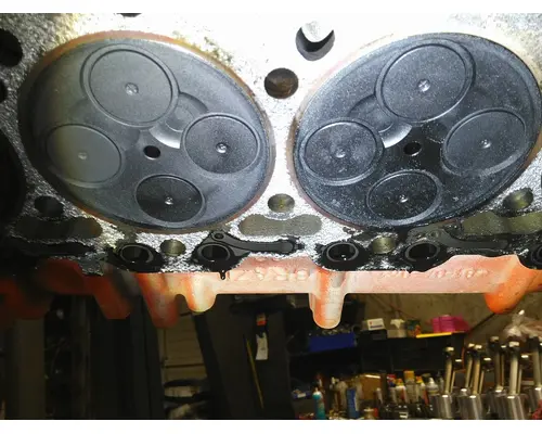 CUMMINS ISL9 CYLINDER HEAD