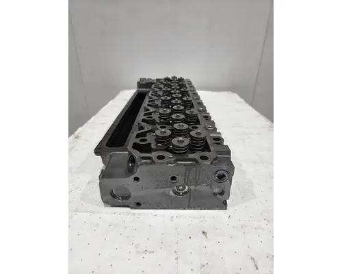 CUMMINS ISL9 Cylinder Head