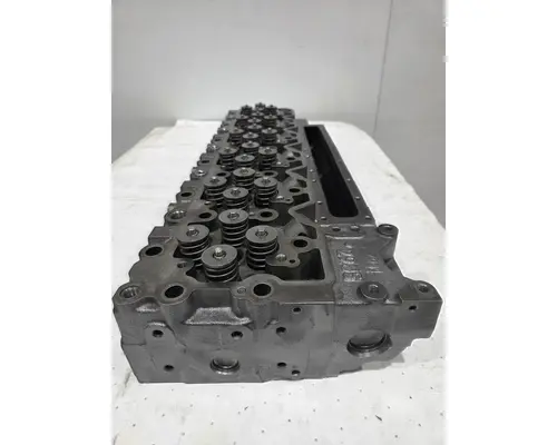 CUMMINS ISL9 Cylinder Head