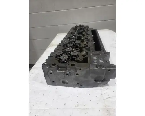 CUMMINS ISL9 Cylinder Head