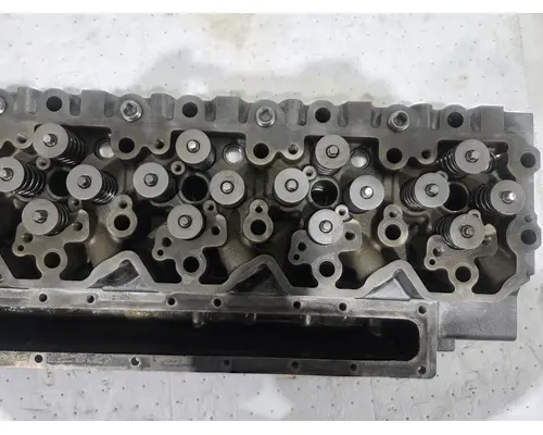 CUMMINS ISL9 Cylinder Head