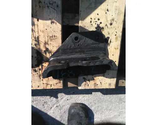 CUMMINS ISLG ENGINE MOUNTS, ENGINE (REAR)