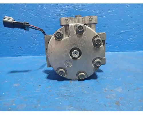 CUMMINS ISL Air Conditioner Compressor