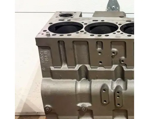CUMMINS ISL Cylinder Block