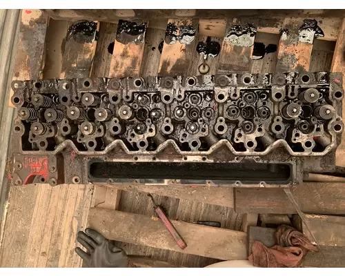 CUMMINS ISL Cylinder Head