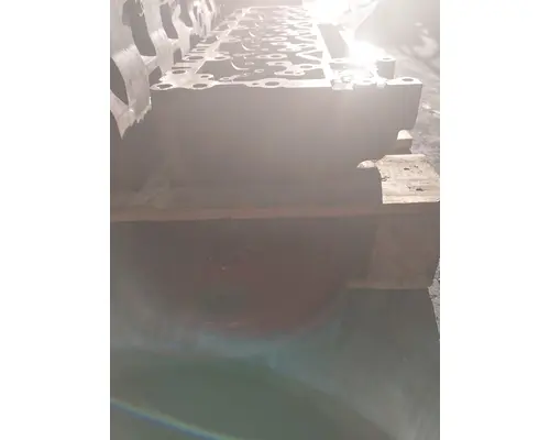 CUMMINS ISL Cylinder Head