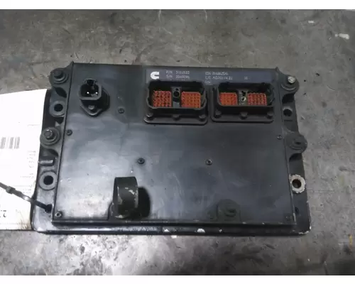 CUMMINS ISM-330E ENGINE CONTROL MODULE (ECM)