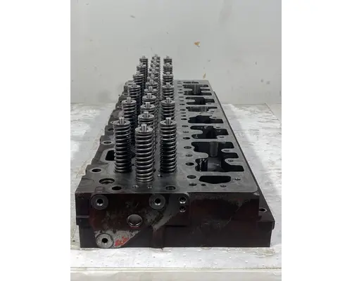 CUMMINS ISM DPF Cylinder Head