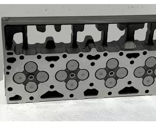 CUMMINS ISM DPF Engine Cylinder Head