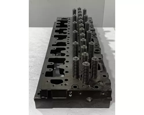 CUMMINS ISM DPF Engine Cylinder Head