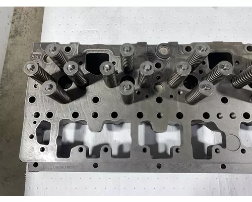 CUMMINS ISM DPF Engine Cylinder Head