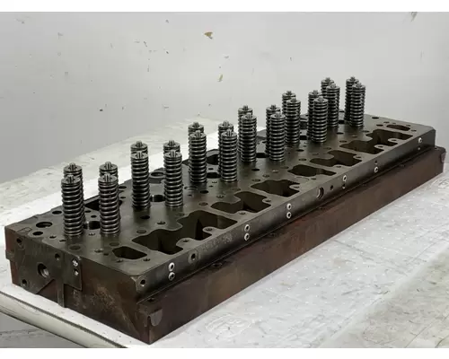 CUMMINS ISM DPF Engine Cylinder Head