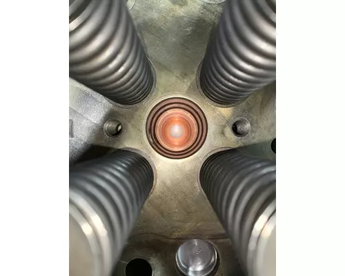 CUMMINS ISM DPF Engine Cylinder Head