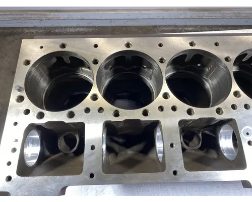 CUMMINS ISM EGR Cylinder Block