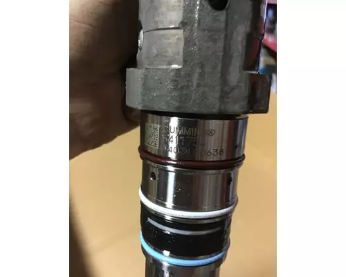 CUMMINS ISM EGR FUEL INJECTOR