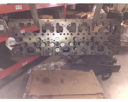 CUMMINS ISM11 CYLINDER HEAD