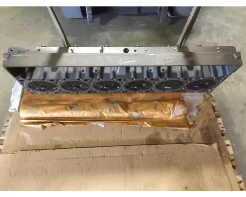 CUMMINS ISM11 CYLINDER HEAD