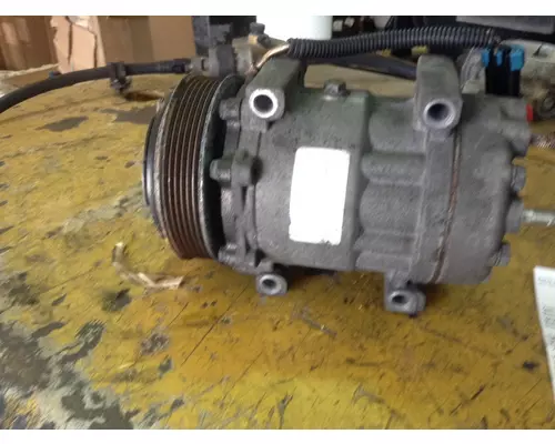 CUMMINS ISM Air Conditioner Compressor