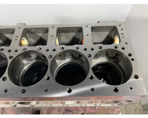 CUMMINS ISM Cylinder Block