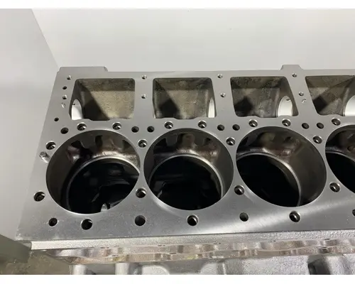 CUMMINS ISM Cylinder Block