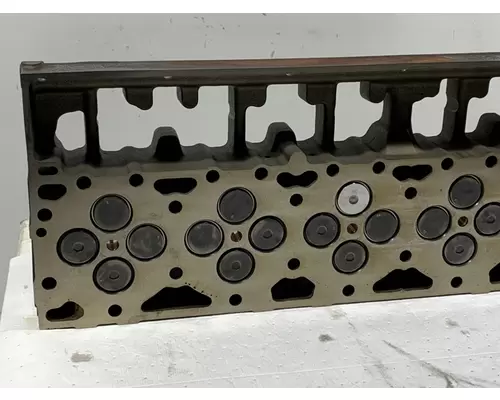 CUMMINS ISM Cylinder Head