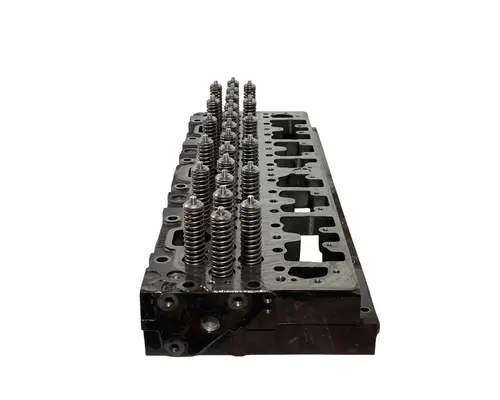 CUMMINS ISM Cylinder Head