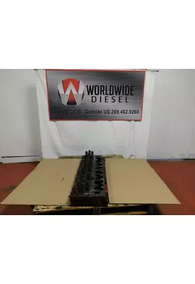 CUMMINS ISM Cylinder Head