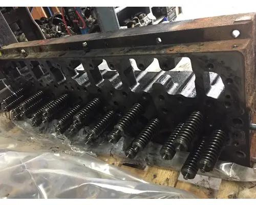 CUMMINS ISM Cylinder Head
