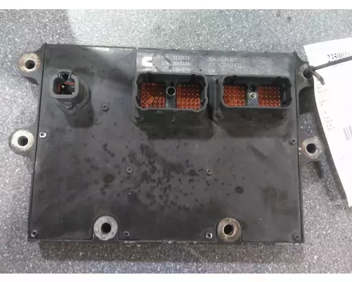 CUMMINS ISM ENGINE CONTROL MODULE (ECM)