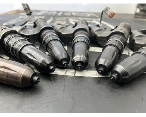 CUMMINS ISM Fuel Injector