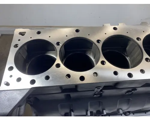CUMMINS ISX DPF Cylinder Block