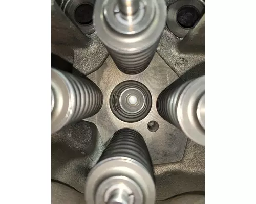 CUMMINS ISX EGR Cylinder Head