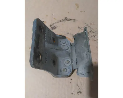 CUMMINS ISX EGR ENGINE MOUNTS, ENGINE (REAR)