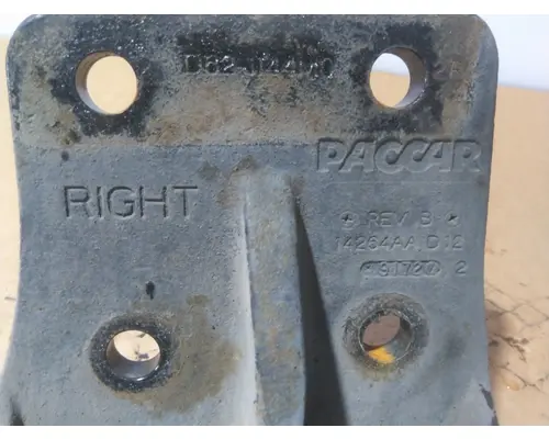 CUMMINS ISX EGR ENGINE MOUNTS, ENGINE (REAR)